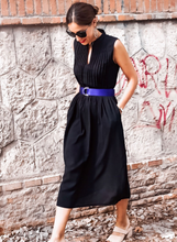 Load image into Gallery viewer, V Neck Pleated Sleeveless Dress