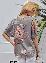 Load image into Gallery viewer, Floral Loose Twist Blouse