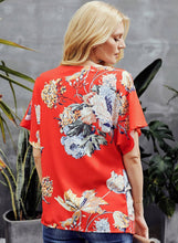 Load image into Gallery viewer, Floral Loose Twist Blouse